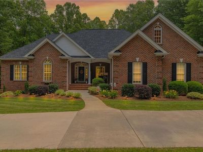 245 E Plantation Cir, Reidsville, NC, 27320