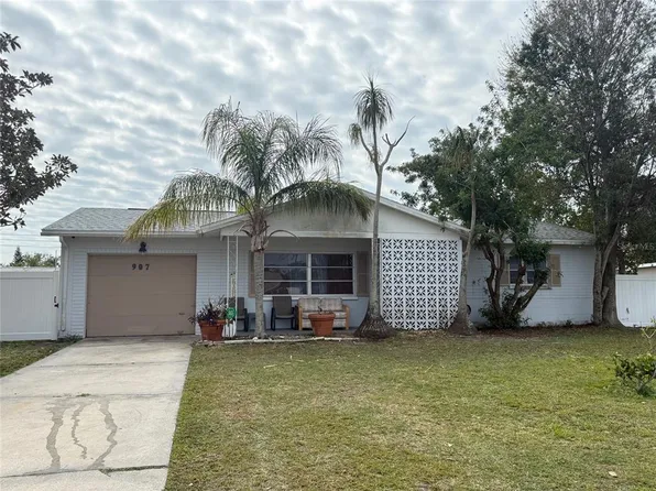 907 Temple Ave, Bradenton, FL 34207