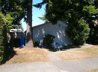 7611-7613 SE Washington St, Portland, OR 97215