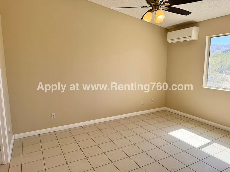 6772 Maude Adams Ave — Photo 11