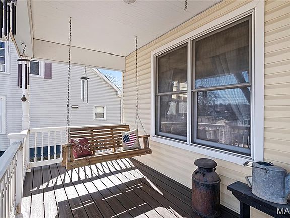 3rd image of 807 N Metter Ave