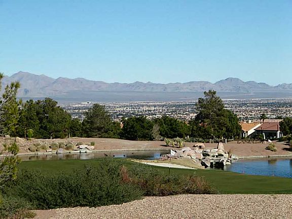 4th image of 2704 Herons Creek Dr