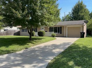 1307 SW 31st St, Topeka, KS 66611