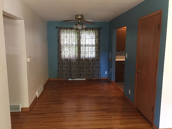 4th image of 209 Olive St