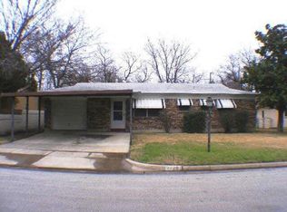 3728 Earle Dr, Haltom City, TX 76117