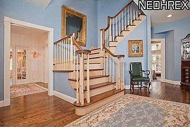 4th image of 2901 Hunters Woods Ln
