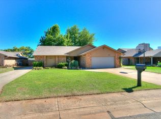 1910 Bowling Green Pl, Norman, OK 73071