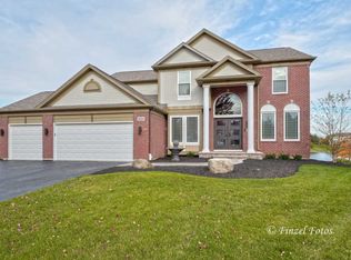 4651 Whitehall Ct, Algonquin, IL 60102