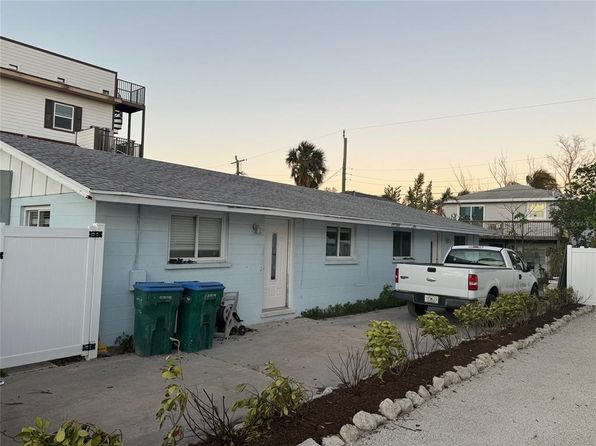 2909 Gulf Dr #A, Holmes Beach, FL 34217