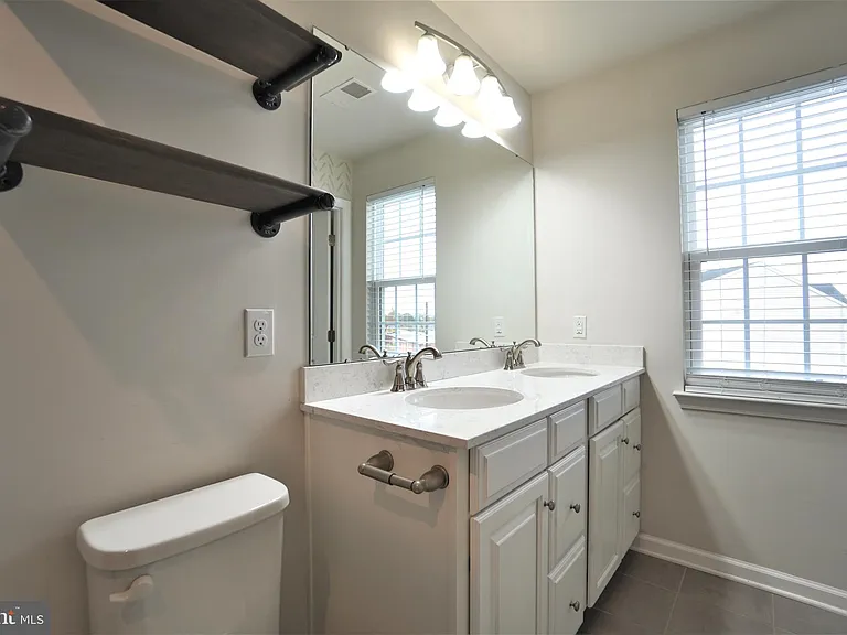 125 Dragon Dr — Photo 24