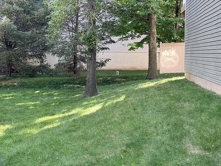 610 Brentwood Ct — Photo 5