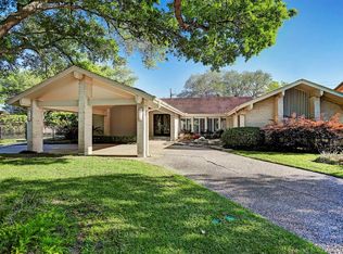 5327 Braesheather Dr, Houston, TX 77096