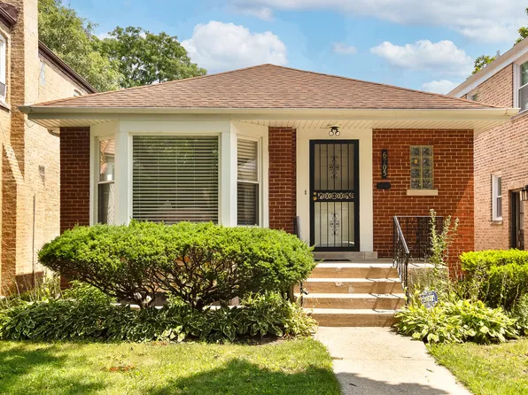 6705 N Sacramento Ave, Chicago, IL 60645