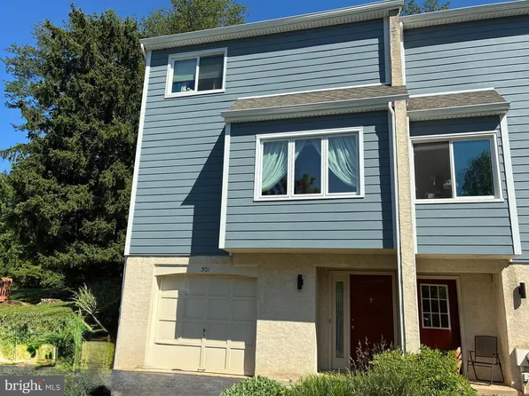 301 S Point Dr, Chadds Ford, PA 19317