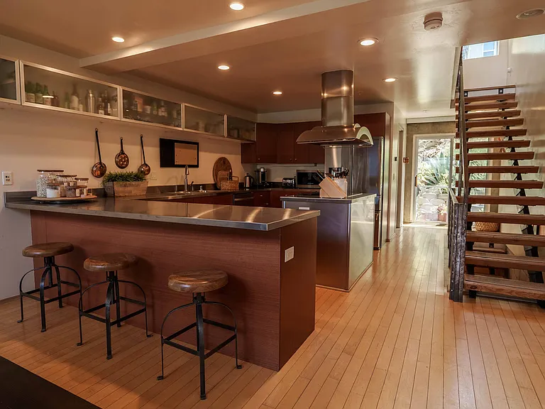 3033 India St #7 — Photo 8