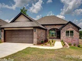 3021 Earle Dr, Benton, AR 72019