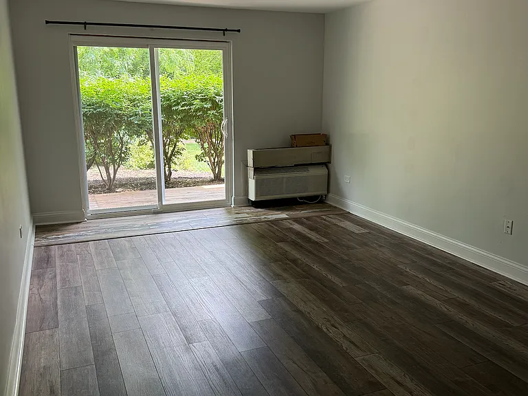403 Dorchester Ct #109 — Photo 9