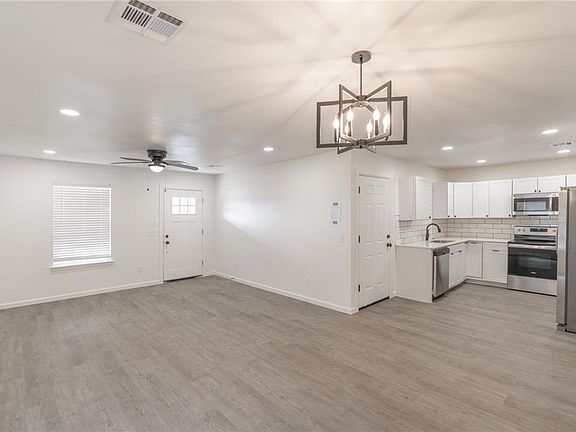 2nd image of 568 Parkhill Cir
