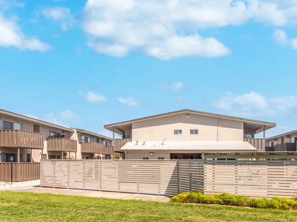 Los Robles Apartments