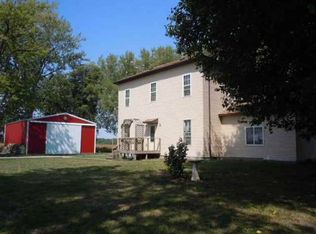 2146 950th St, Chestnut, IL 62518