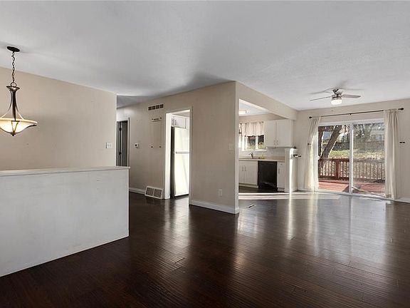 3rd image of 16525 E 35th Ct S