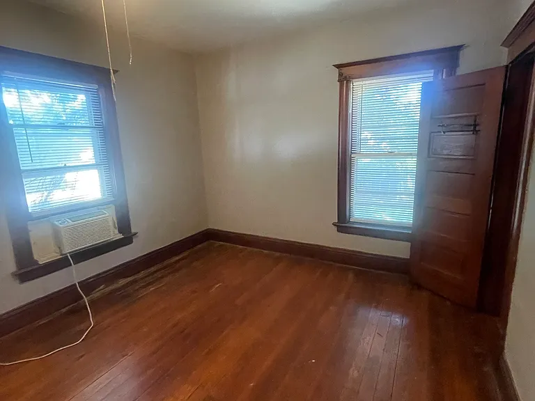 2516 Wirt St — Photo 19