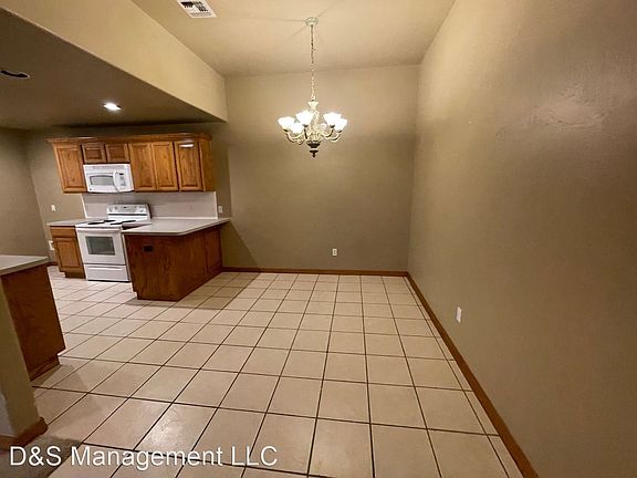 5th image of 10728 Hollyrock Dr