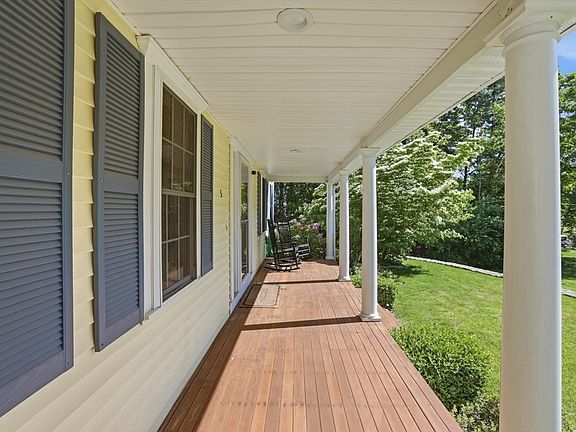 3rd image of 5 Edna Cir