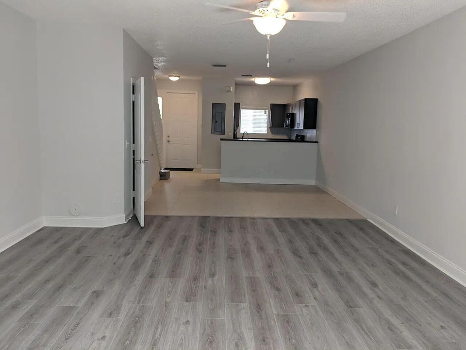 1st image of 4814 NW 58th Mnr