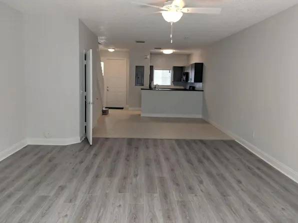 4814 NW 58th Mnr, Pompano Beach, FL 33073