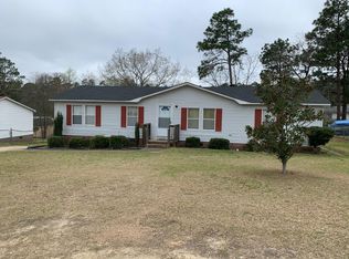 114 Londontown Dr, Spring Lake, NC 28390
