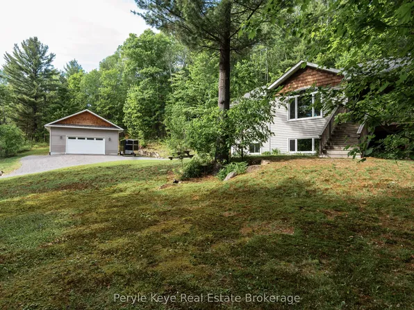 595 Clearwater Lake Rd, Huntsville, ON P0B 1L0