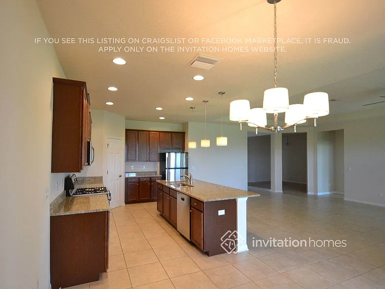 11301 Coventry Grove Cir — Photo 5
