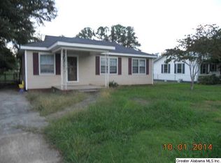721 Green Acres Dr, Talladega, AL 35160