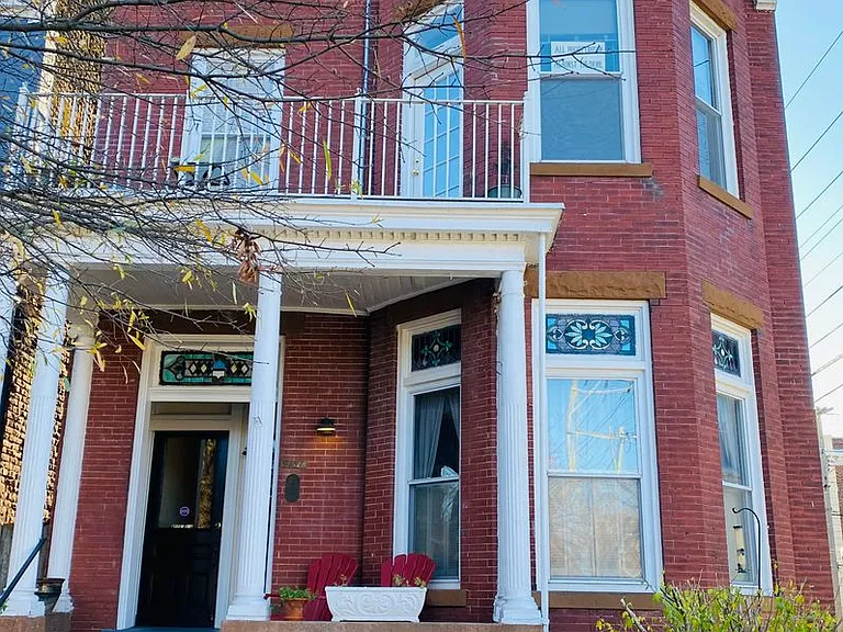 2525 Park Avenue — Photo 1