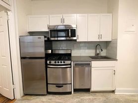 25-21 31st Ave, Astoria, NY