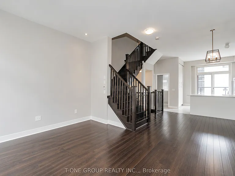 55 Sutton Ave — Photo 26