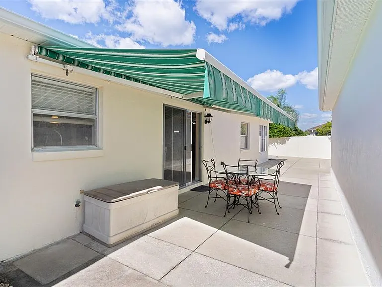 1330 Lajolla Cir — Photo 20