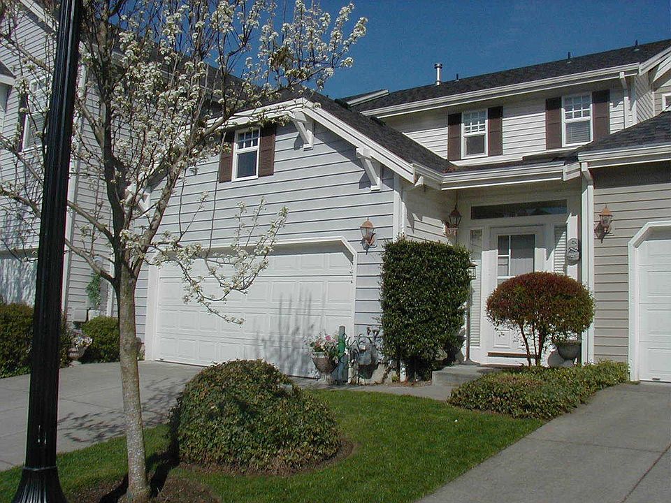 1st image of 10806 SE 18th Cir