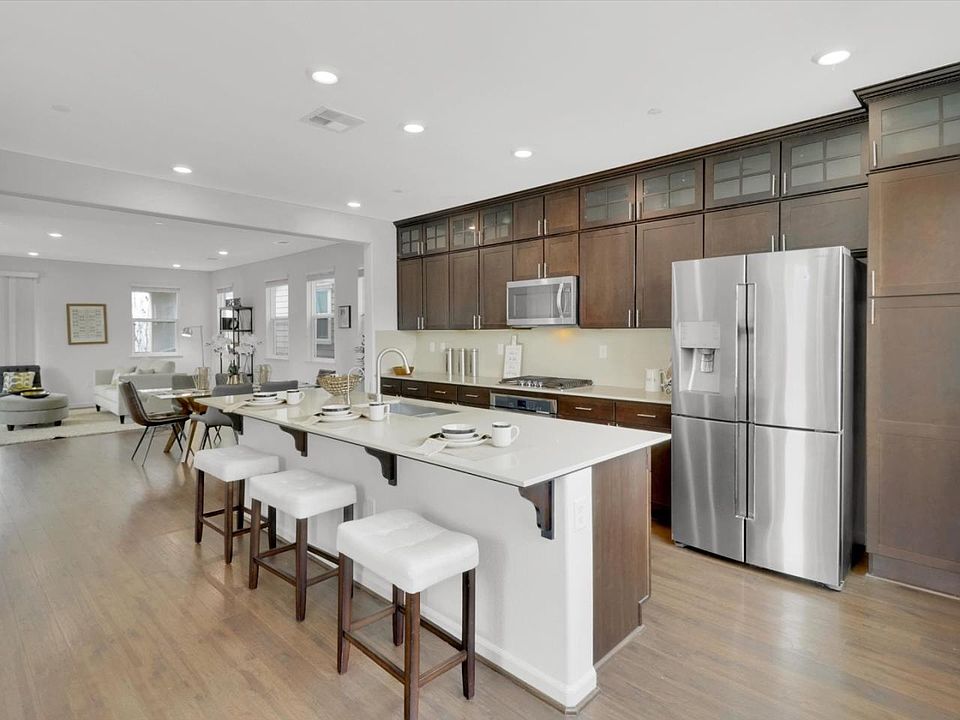 1st image of 1799 Lucretia Ave
