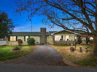 3430 Locust Grove Rd, Hopkinsville, KY 42240