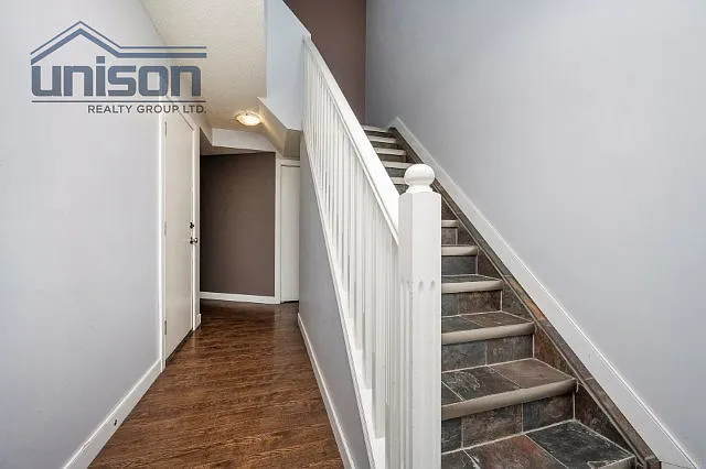 123 Country Hills Vlg NW — Photo 3