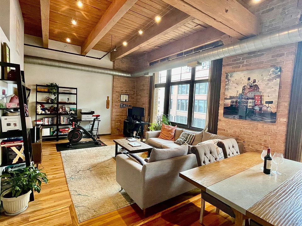1st image of 625 W Jackson Blvd APT 712