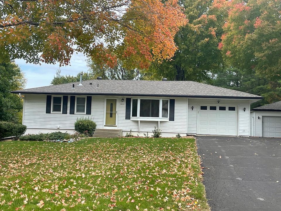 Beautiful wooded lot!