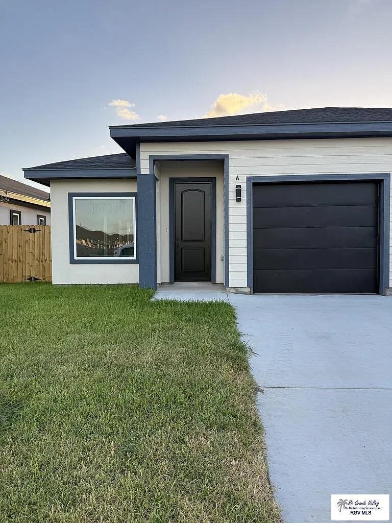 3 bed, 2.0 bath, 1285 sqft, $2,100 — Photo 2