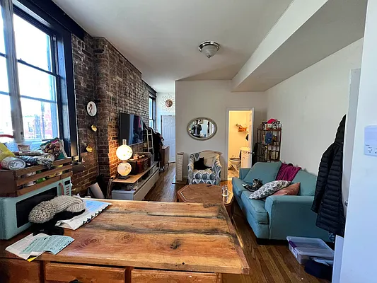 Rented by Highline Residential | media 27
