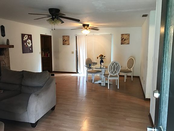 2nd image of 804 Greenwood Trl SE