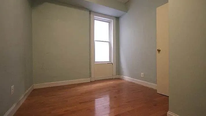 Rented by Elmord Management LLC | media 19