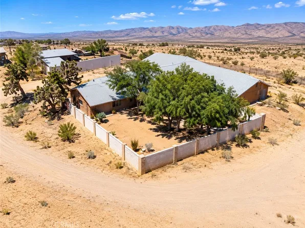 1050 Alta Ave, Landers, CA 92285