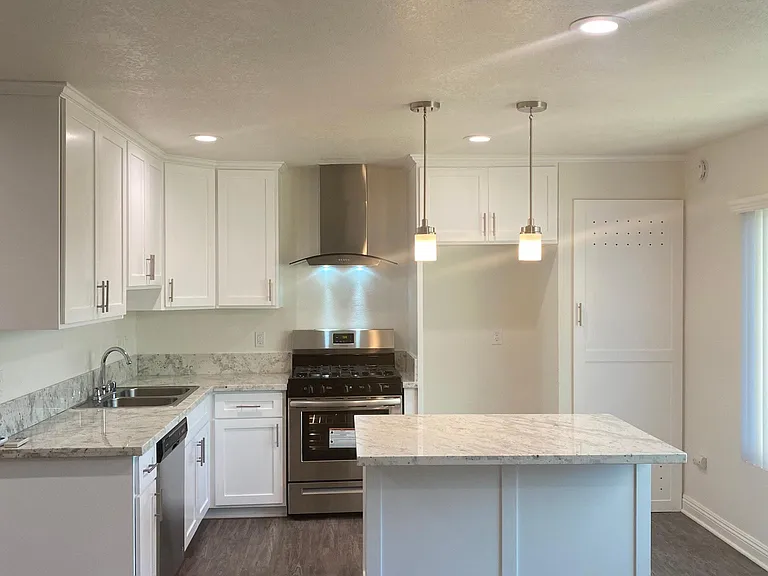 1 Bedroom Kitchen